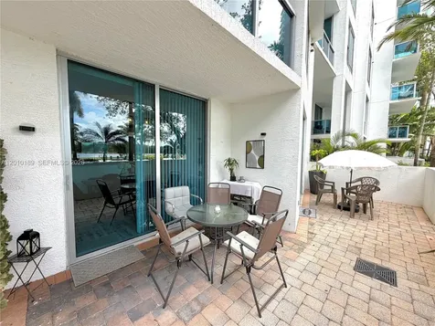 2641 N Flamingo Road Sunrise FL 33323