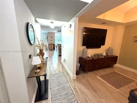 2641 N Flamingo Road Sunrise FL 33323