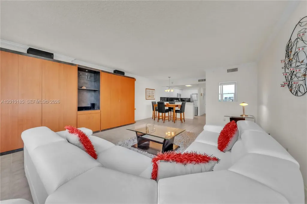 2501 S Ocean Drive Hollywood FL 33019