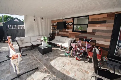 150 NE 31st Street Pompano Beach FL 33064