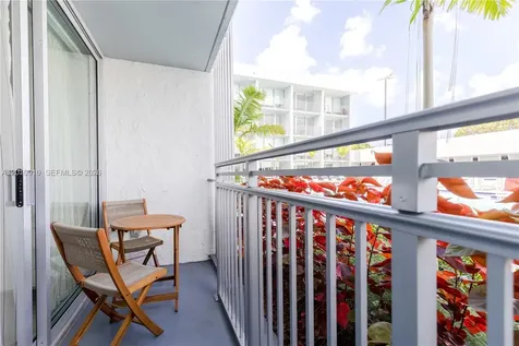 1950 W 49th Street Hialeah FL 33012