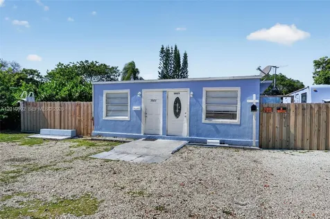 5925 SW 64th Street South Miami FL 33143