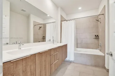 4725 NW 85th Avenue Doral FL 33166