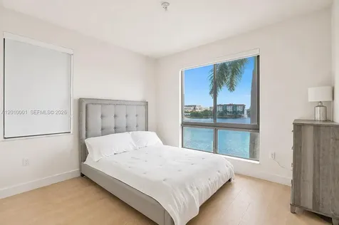 4725 NW 85th Avenue Doral FL 33166