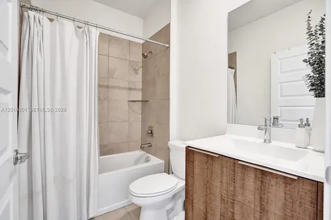 4725 NW 85th Avenue Doral FL 33166