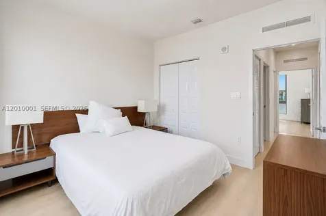 4725 NW 85th Avenue Doral FL 33166