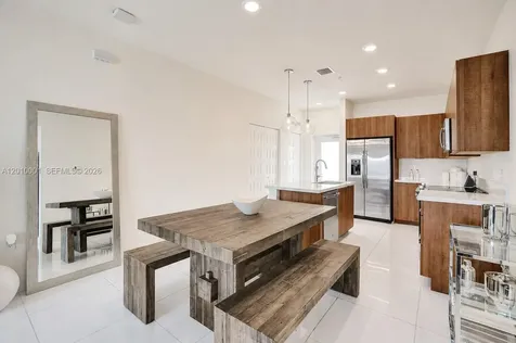 4725 NW 85th Avenue Doral FL 33166