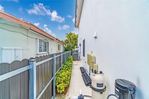 6535 SW 26th Street Miami FL 33155