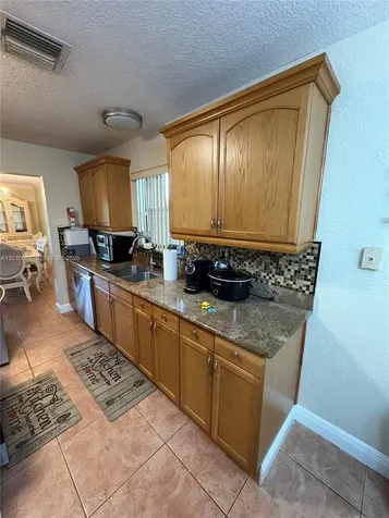 8905 NW 38th Drive Coral Springs FL 33065