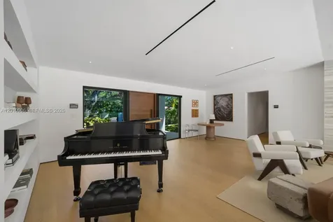 4100 Pinta Court Coral Gables FL 33146