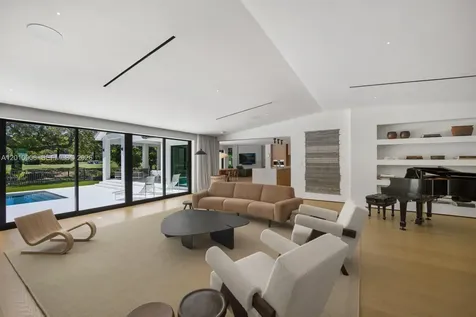 4100 Pinta Court Coral Gables FL 33146