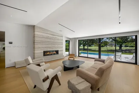 4100 Pinta Court Coral Gables FL 33146