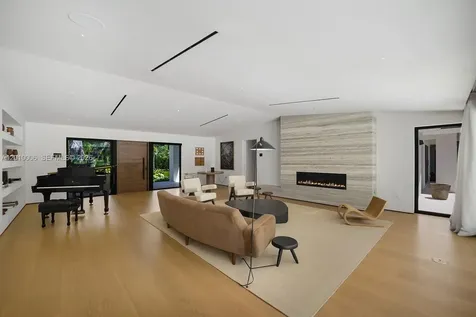 4100 Pinta Court Coral Gables FL 33146