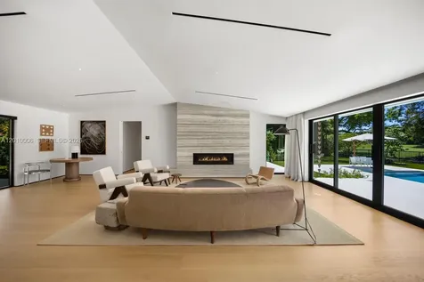 4100 Pinta Court Coral Gables FL 33146