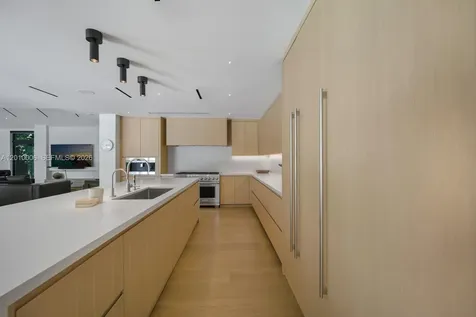 4100 Pinta Court Coral Gables FL 33146