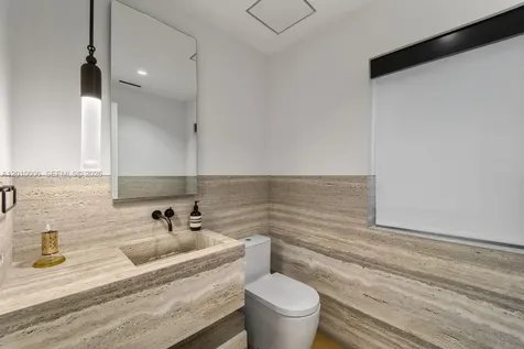 4100 Pinta Court Coral Gables FL 33146