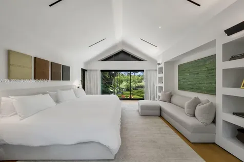 4100 Pinta Court Coral Gables FL 33146