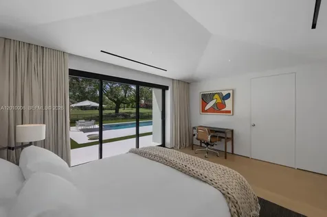 4100 Pinta Court Coral Gables FL 33146