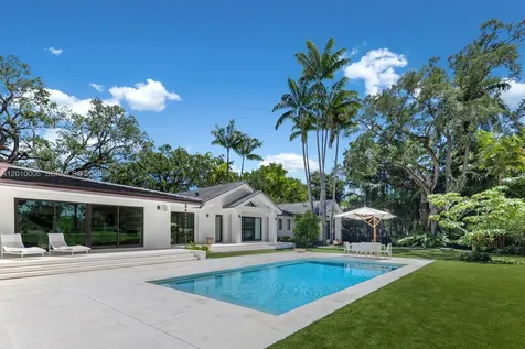 4100 Pinta Court Coral Gables FL 33146