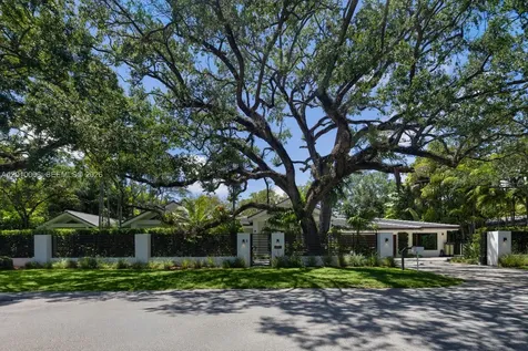 4100 Pinta Court Coral Gables FL 33146