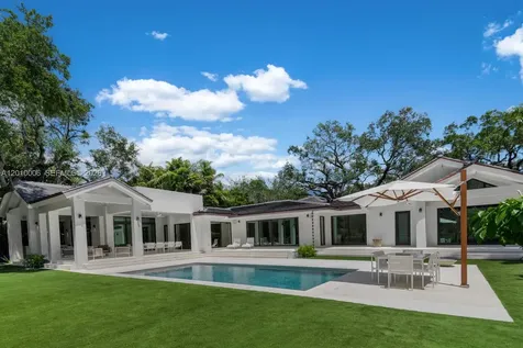 4100 Pinta Court Coral Gables FL 33146