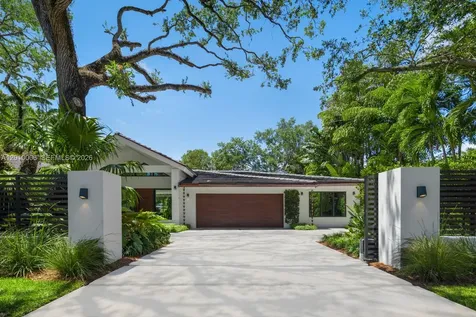4100 Pinta Court Coral Gables FL 33146