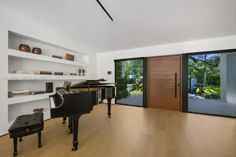 4100 Pinta Court Coral Gables FL 33146