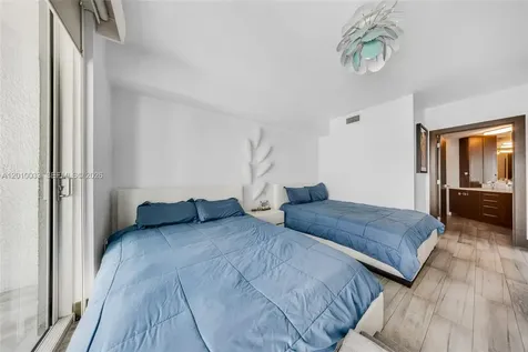 500 Brickell Avenue Miami FL 33131