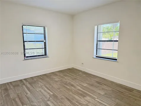 1140 Wren Avenue Miami Springs FL 33166