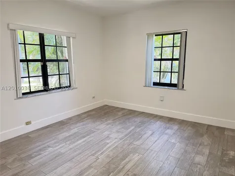 1140 Wren Avenue Miami Springs FL 33166