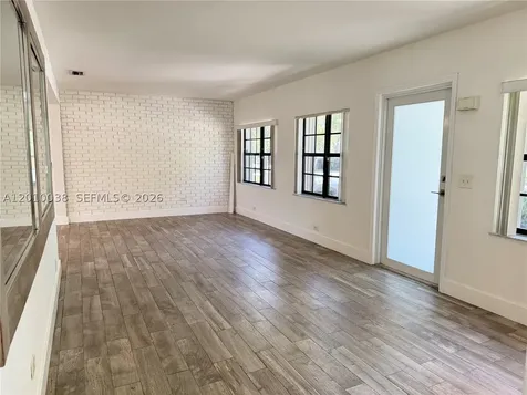 1140 Wren Avenue Miami Springs FL 33166