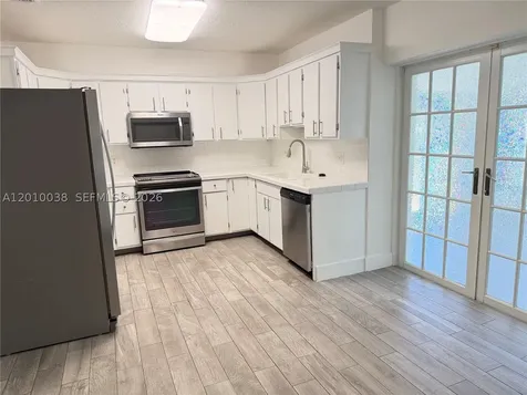 1140 Wren Avenue Miami Springs FL 33166
