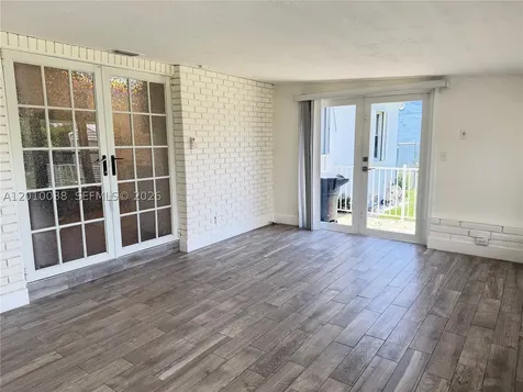 1140 Wren Avenue Miami Springs FL 33166
