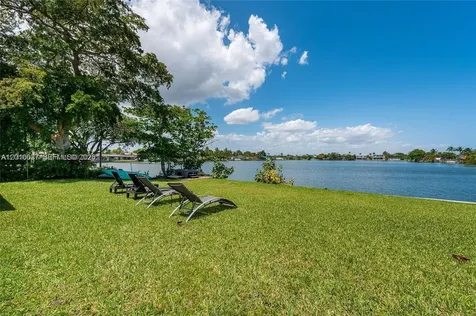 2501 NE 209th Terrace Miami FL 33180