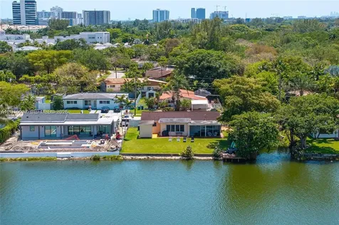 2501 NE 209th Terrace Miami FL 33180