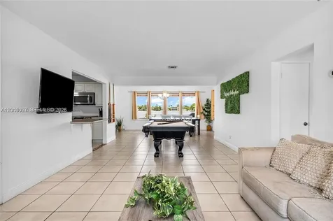 2501 NE 209th Terrace Miami FL 33180