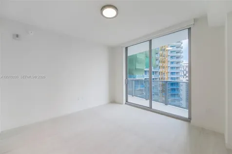 77 SE 5 Street Miami FL 33131