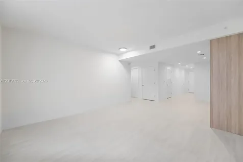 77 SE 5 Street Miami FL 33131