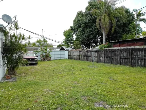 11412 SW 41st Street Miami FL 33165