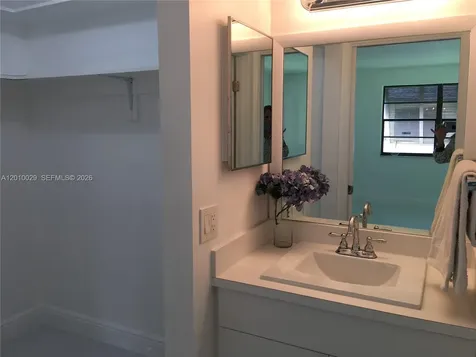 7995 SW 86th Street Miami FL 33143