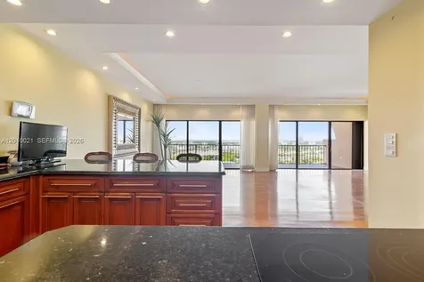 1800 NE 114th Street Miami FL 33181