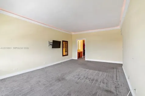 1800 NE 114th Street Miami FL 33181