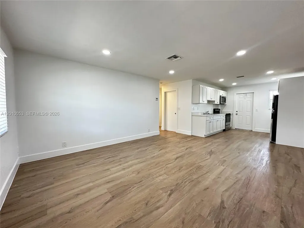 128 NW 2nd Avenue Hallandale Beach FL 33009