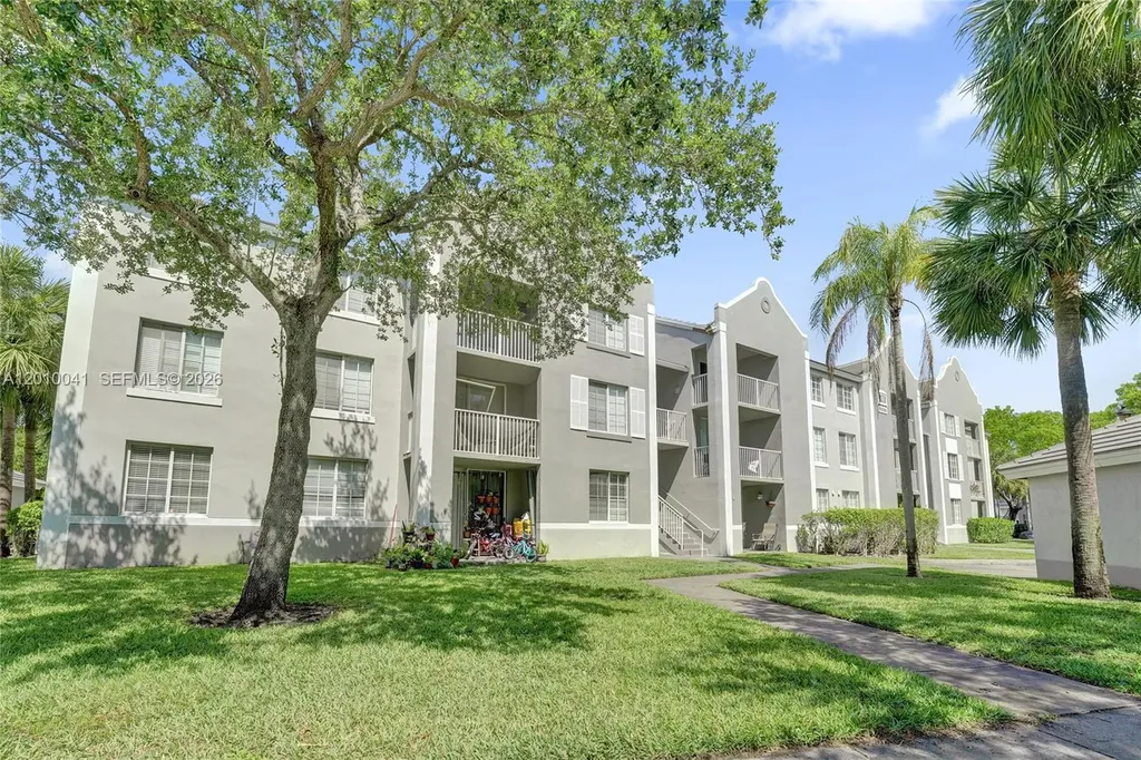 631 SW 111th Lane Pembroke Pines FL 33025