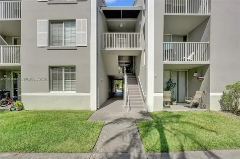 631 SW 111th Lane Pembroke Pines FL 33025