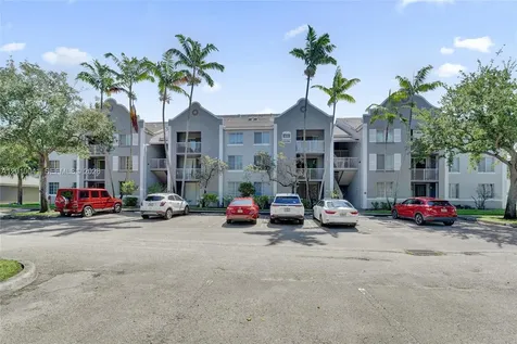 631 SW 111th Lane Pembroke Pines FL 33025