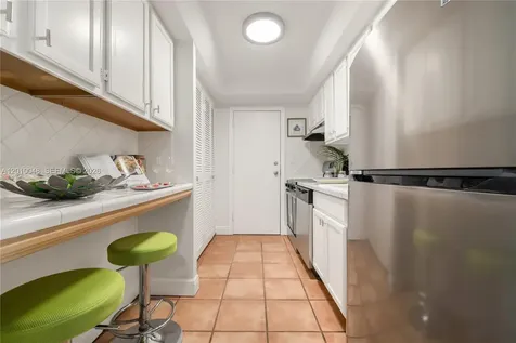 300 Sunrise Drive Key Biscayne FL 33149