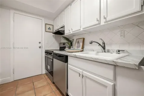 300 Sunrise Drive Key Biscayne FL 33149