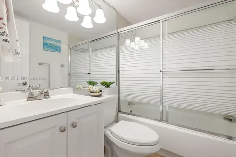 300 Sunrise Drive Key Biscayne FL 33149