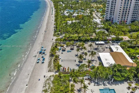 300 Sunrise Drive Key Biscayne FL 33149
